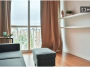 Se alquila habitación en piso compartido de 9...