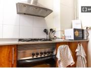 Se alquila habitación en piso compartido de 9...