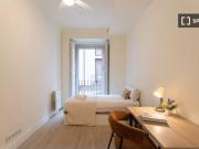 Se alquila habitación en piso compartido de 9...