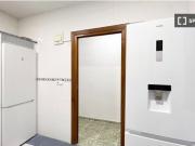 Se alquila habitación en piso compartido de 9...