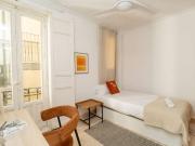 Se alquila habitación en piso compartido en Argüelles,...