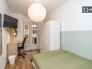 Se alquila habitación en piso compartido en Batallas,...