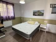 Se alquila habitación en piso compartido en Cerdanyola...