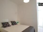 Se alquila habitación en piso compartido en La Nova...