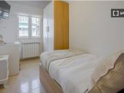 Se alquila habitación en piso compartido en Madrid