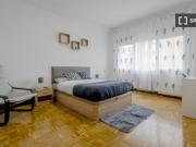 Se alquila habitación en piso compartido en Madrid