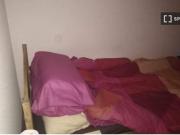 Se alquila habitación en piso compartido en Madrid