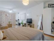 Se alquila habitación en piso compartido en Madrid