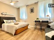 Se alquila habitación en piso compartido en Palomeras Bajas