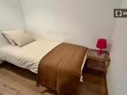 Se alquila habitación en piso compartido, la Dreta de...