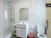 Se alquila habitación en piso de 10 habitaciones en...