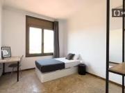 Se alquila habitación en piso de 11 habitaciones en... Se alquila habitación en piso de 11 habitaciones en...