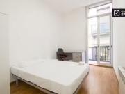 Se alquila habitación en piso de 11 habitaciones en...