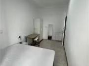 Se alquila habitación en piso de 12 habitaciones en...