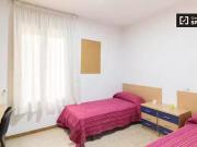 Se alquila habitación en piso de 1 dormitorio en...