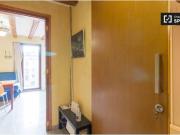 Se alquila habitación en piso de 2 habitaciones en...