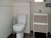 Se alquila habitación en piso de 2 habitaciones en Zaragoza