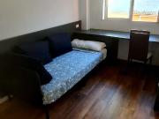 Se alquila habitación en piso de 3 dormitorios en...