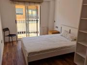 Se alquila habitación en piso de 3 dormitorios en...