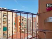 Se alquila habitación en piso de 3 dormitorios en Les Corts