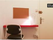 Se alquila habitación en piso de 3 dormitorios en...