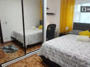 Se alquila habitación en piso de 3 habitaciones en...