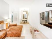 Se alquila habitación en piso de 3 habitaciones en Barcelona