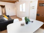 Se alquila habitación en piso de 3 habitaciones en Barcelona