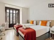 Se alquila habitación en piso de 3 habitaciones en Barcelona