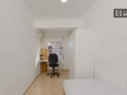 Se alquila habitación en piso de 3 habitaciones en...