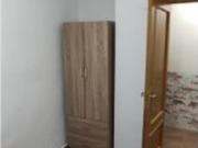 Se alquila habitación en piso de 3 habitaciones en...