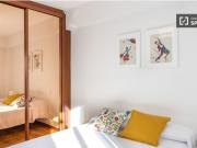 Se alquila habitación en piso de 3 habitaciones en Madrid