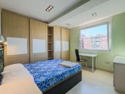 Habitación en piso compartido de 3 habitaciones en La...