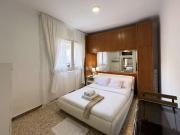 Se alquila habitación en piso de 3 habitaciones en...