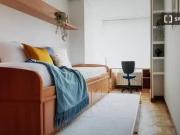 Se alquila habitación en piso de 3 habitaciones en Santander