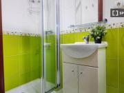 Se alquila habitación en piso de 3 habitaciones en Santander