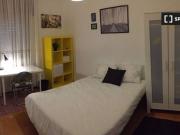 Se alquila habitación en piso de 3 habitaciones en... Se alquila habitación en piso de 3 habitaciones en...