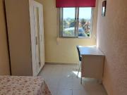 Se alquila habitación en piso de 3 habitaciones en...