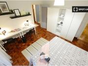 Se alquila habitación en piso de 4 dormitorios en Ametzola