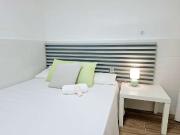 Se alquila habitación en piso de 4 dormitorios en Barcelona