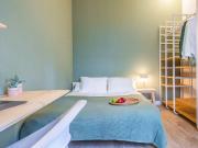 Se alquila habitación en piso de 4 dormitorios en Barcelona