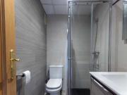 Se alquila habitación en piso de 4 dormitorios en...