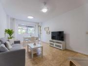 Se alquila habitación en piso de 4 dormitorios en...