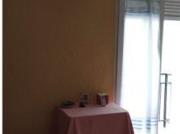 Se alquila habitación en piso de 4 dormitorios en Centro