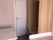 Se alquila habitación en piso de 4 dormitorios en...