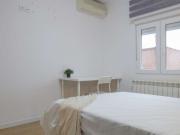 Se alquila habitación en piso de 4 dormitorios en Madrid
