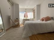 Se alquila habitación en piso de 4 dormitorios en Madrid