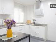 Se alquila habitación en piso de 4 dormitorios en Madrid Se alquila habitación en piso de 4 dormitorios en Madrid