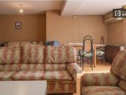 Se alquila habitación en piso de 4 dormitorios en Malasaña