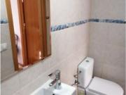 Se alquila habitación en piso de 4 dormitorios en...